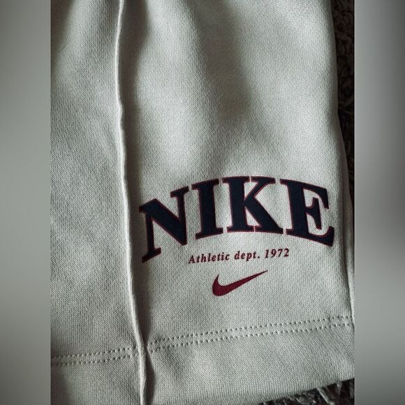 Nike Trend Girl's shorts Sz Xs - Picture 8 of 14